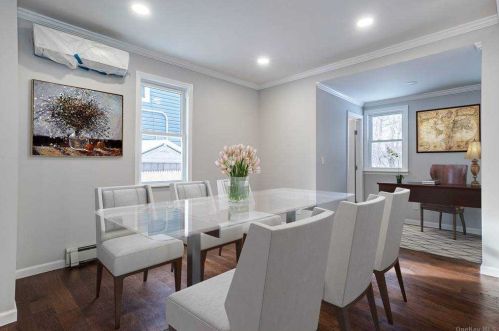 15 17th St, Huntington Station, NY 11746-2912