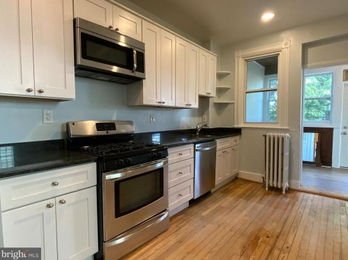 1316 W St, Washington DC 20009-1107 exterior