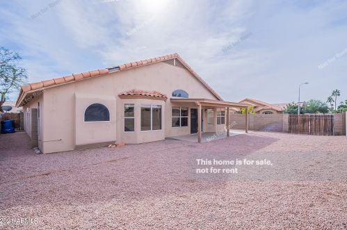 15026 46 Pl, Phoenix AZ 85042-5308 exterior