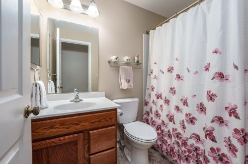 7631 Blackmar Cir, Kalamazoo MI 49024-4089 exterior