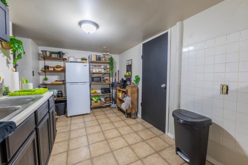 1908 May St, Chicago IL 60608-3305 exterior