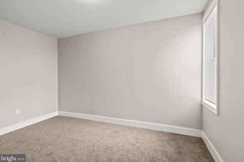 4039 6 St, Philadelphia PA 19140-2502 exterior