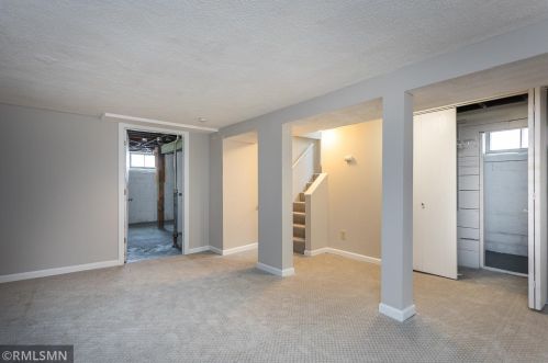 1001 3 St, Saint Paul MN 55112-7300 exterior