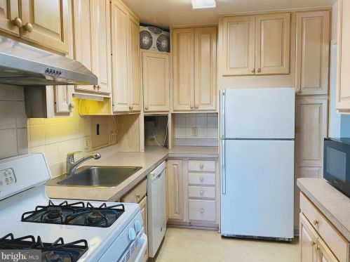 1111 University Blvd, Silver Spring MD  20902-3301 exterior