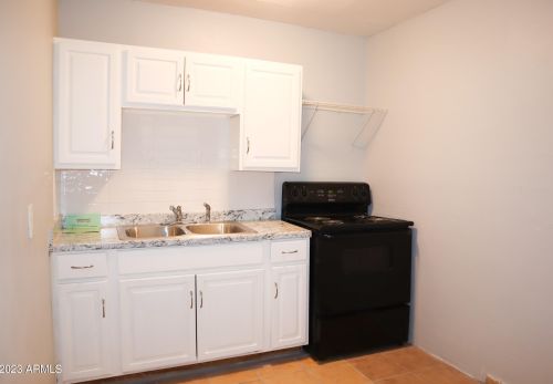 5237 14 Ave, Phoenix AZ 85041-8726 exterior