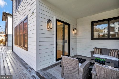 1520 Brookhaven Dr, Mc Lean VA  22101-4127 exterior