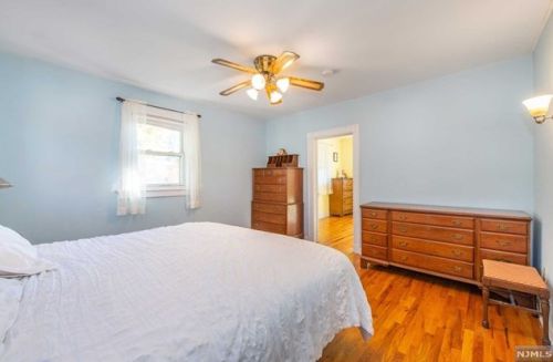 128 Grand St, N Milford NJ 07646-2626 exterior