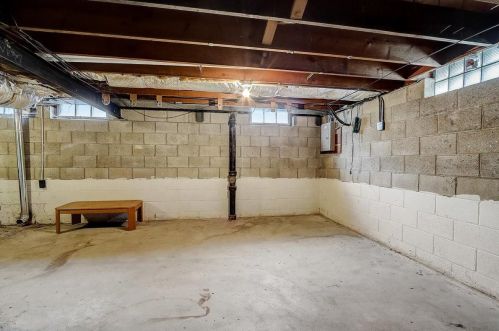 4543 Ardmore Ave, Milwaukee WI 53211-1402 exterior