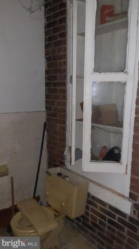 204 Spg St, Trenton NJ 08618-4611 exterior