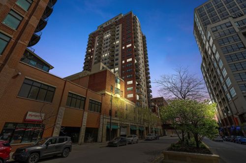 1529 State St, Chicago IL  60605-3011 exterior