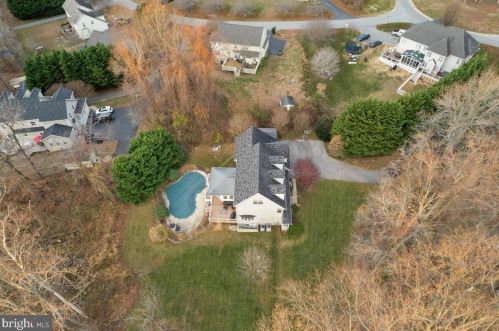 2949 Queensberry Dr, Huntingtown MD 20639-2306 exterior