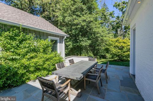 307 Edgerstoune Rd, Princeton NJ 08540-6716 exterior