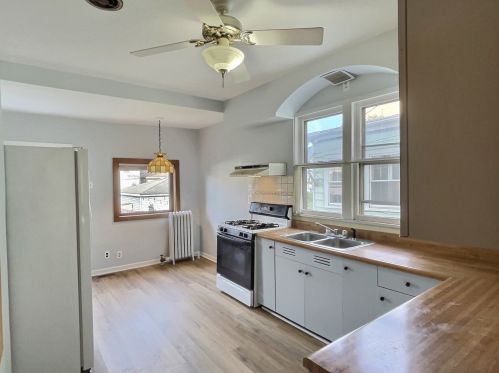 4832 Bernard St, Chicago IL 60625-5414 exterior