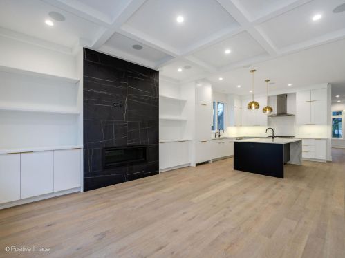 2129 Maplewood Ave, Chicago IL  60647-4148 exterior