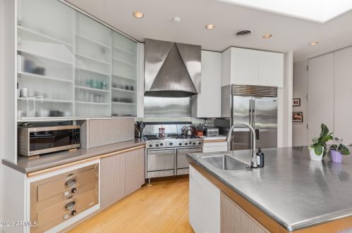 2111 Colter St, Phoenix AZ  85015-2821 exterior