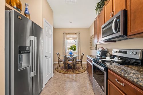 5650 Pine Trail Cir, Fort Pierce FL 34983 exterior