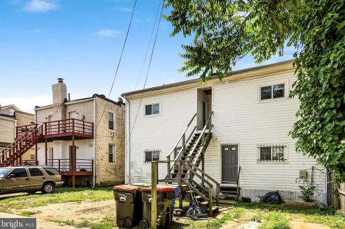 1320 T St, Washington DC 20009-4438 exterior