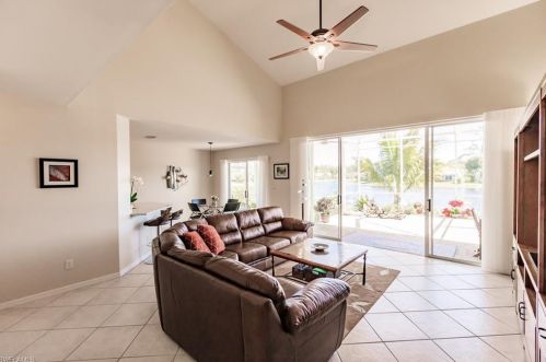 2114 Crown Pointe Blvd, Naples FL 34112-3676 exterior