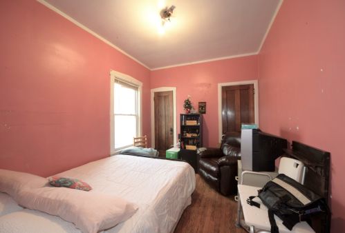 5040 Avers Ave, Chicago IL 60625-6012 exterior