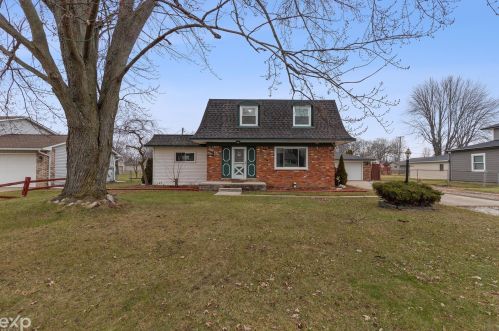 48186 Mdw Ln, New Baltimore MI 48051-2951 exterior