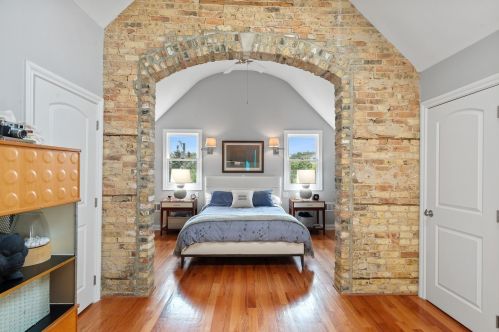 1819 Whipple St, Chicago IL  60647-5005 exterior