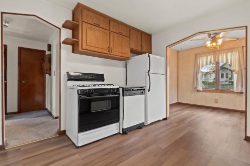 4249 1 Pl, Milwaukee WI 53207-3233 exterior