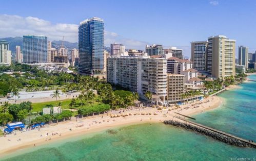 2161 Kalia Rd, Honolulu HI  96815-1992 exterior