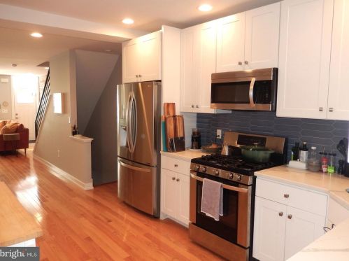 2423 Iseminger St, Philadelphia PA  19148-3517 exterior