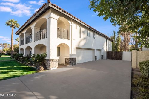 21 Cactus Wren Dr, Phoenix, AZ 85020-4814