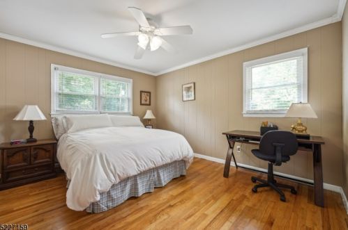 69 Sutton Dr, Berkeley Heights NJ 07922-2513 exterior