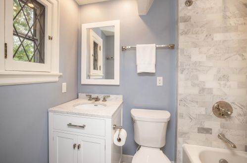 7644 Bch Dr, Milwaukee WI 53217-2930 exterior