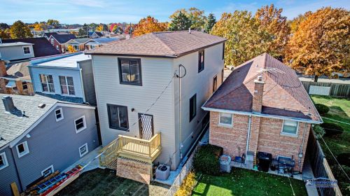 5319 Nagle Ave, Chicago IL  60638-1320 exterior