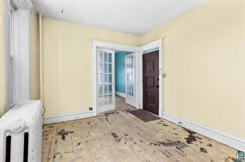 517 4 St, Duluth MN 55805-1938 exterior