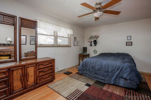 4830 Coyle Ave, Chicago IL 60712-2422 exterior