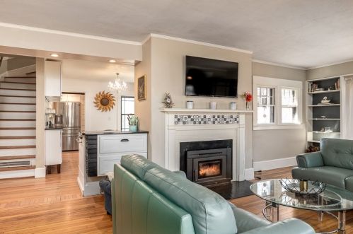 183 Meadowbrook Rd, Springfield MA 01106-1341 exterior