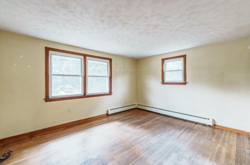 22 Orch Hl Dr, Enfield CT 06082-4313 exterior