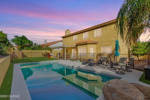 11871 Gray Eagle Ave, Tucson AZ 85737-8662 exterior