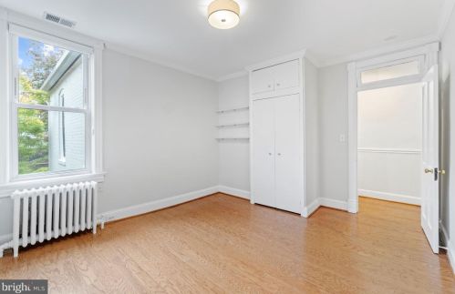 3021 Cambridge Pl, Washington DC  20007-2914 exterior