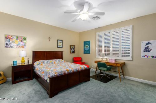 15426 4 Ave, Phoenix AZ 85041-3182 exterior