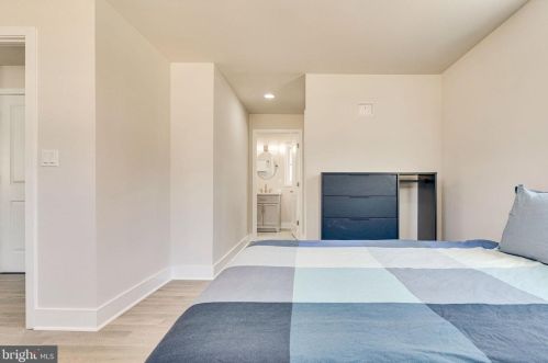 3445 Little Hunting Crk Dr, Alexandria VA 22309-1923 exterior