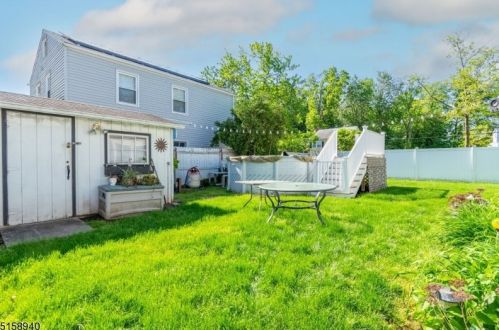 1021 Jefferson Ave, Rahway NJ 07065-2721 exterior