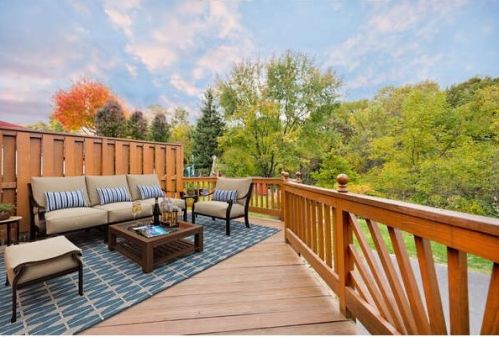 917 Eathan Ave, Pittsburgh PA 15226-1626 exterior