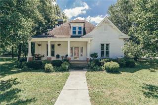 207 College St, Smyrna, TN 37167-2953