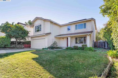 4492 Silverberry Ct, Concord, CA 94521-4420