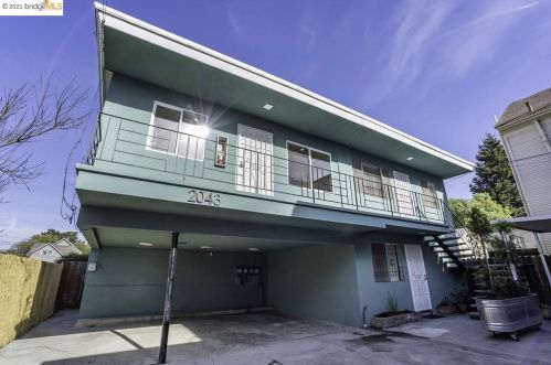 2043 Emerson St, Berkeley CA 94705-1813 exterior