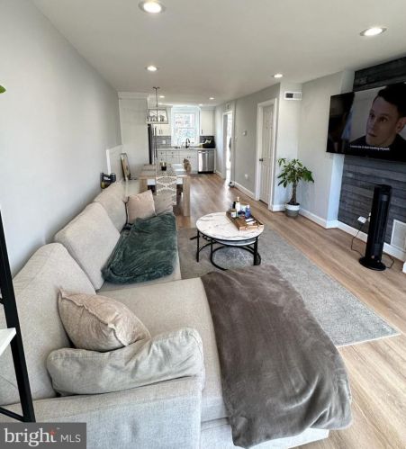 3724 Edison St, Alexandria VA  22305-2421 exterior