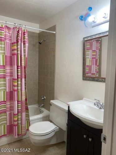 1776 Jones Blvd, Tucson AZ 85713-2324 exterior