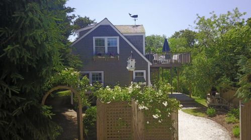 7 Crooked Ln, Nantucket, MA 02554-2179