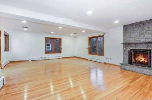 2655 Netherland Ave, Bronx NY 10463-4808 exterior