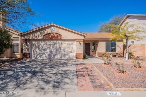 8527 Spring Creek Dr, Tucson, AZ 85742-4846